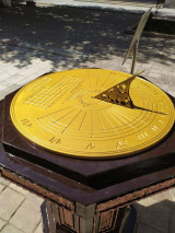 Астрономический институт передал в дар медресе Улугбека солнечные часы