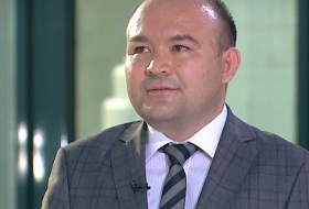 O'zR FA Tarix instituti ilmiy xodimi Xurshid Jumanazarov - karantinga amal qilaylik! (davomi) O'zR FA Tarix instituti ilmiy xodimi Xurshid Jumanazarov - karantinga amal qilaylik! (davomi)